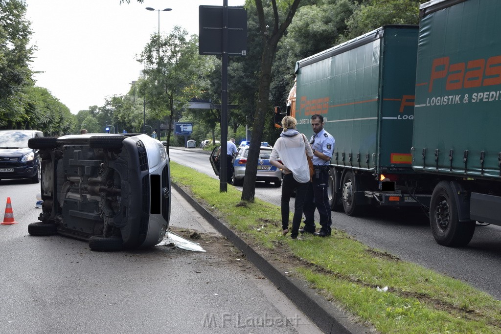 VU LKW PKW Koeln Riehl An der Schanz P24.JPG - Miklos Laubert